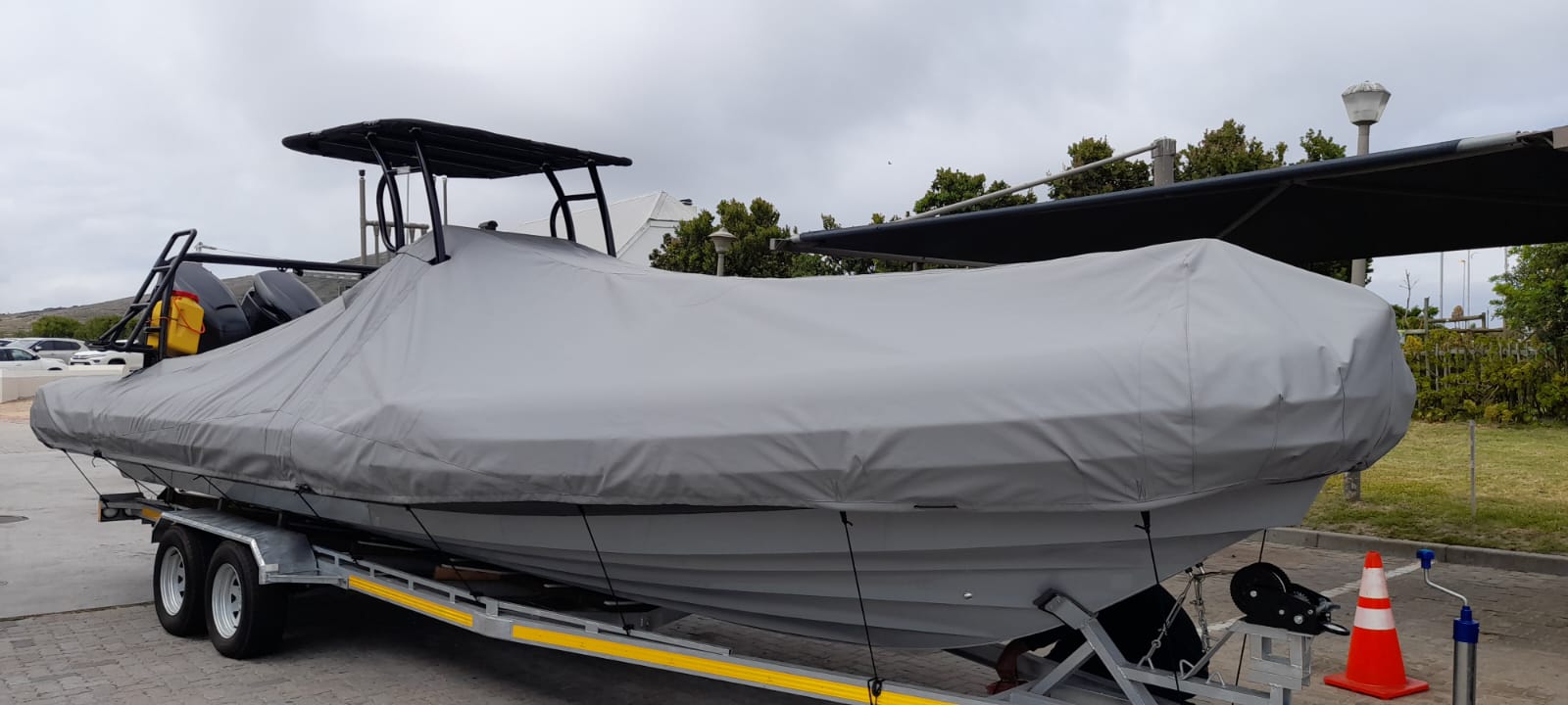 Custom boat engine cover Cape Town by Flexi-Covers